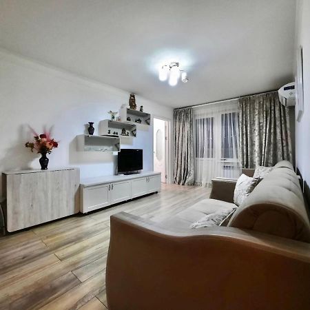 Квартира На Тулебаева Almatı Dış mekan fotoğraf